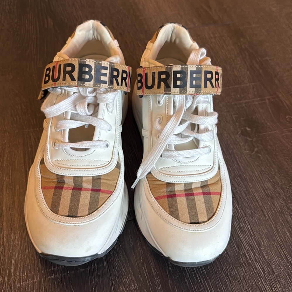 Burberry Sneakers in really good condition.